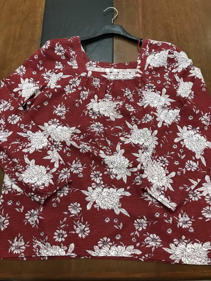 Ladies' Tees (41)